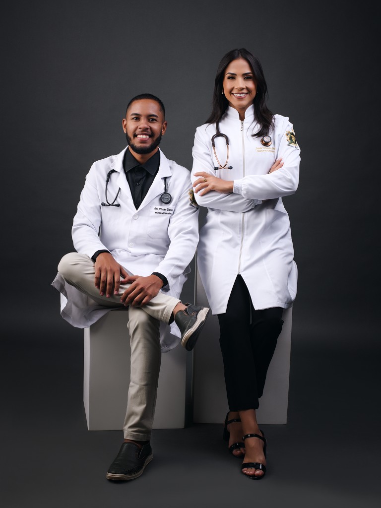 Equipe veterinária da Hebravet em ambiente profissional